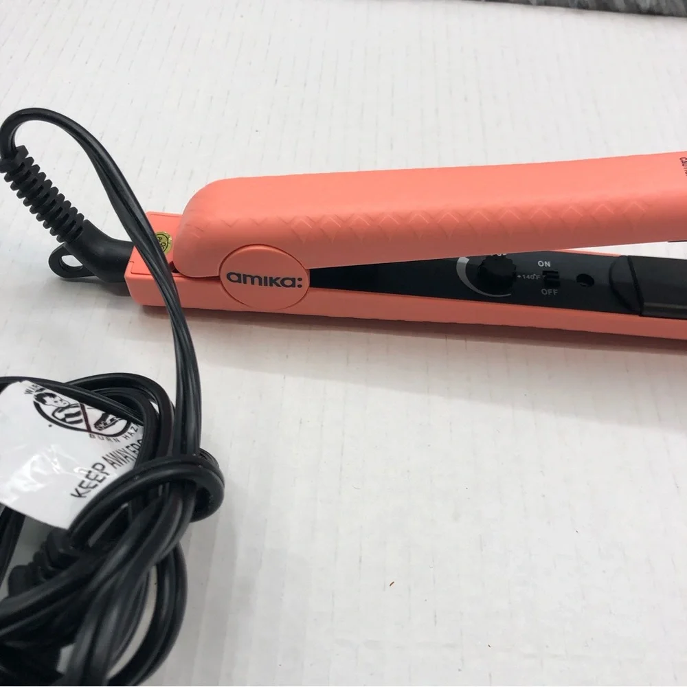 Amika Flat Iron Coral Up To 450 Degrees Straightener Curler Beauty Tool - Picture 6 of 9